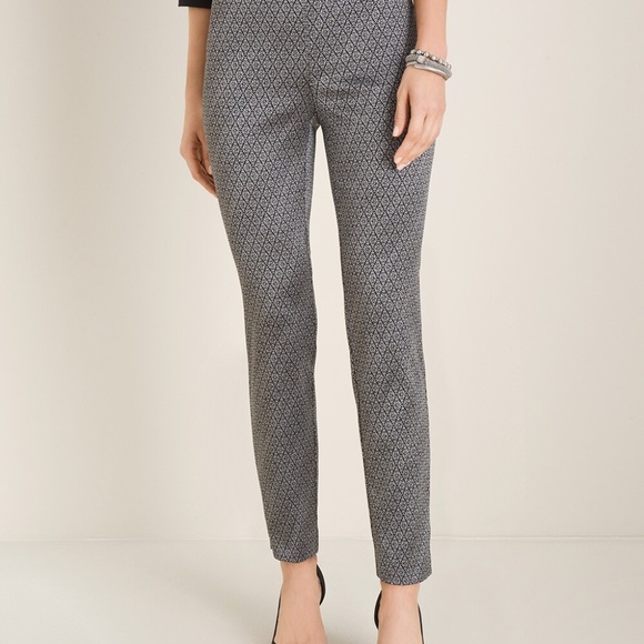 Chico's Pants - Chico’s silver tone diamond print jacquard skinny ankle pants sz 12 NWOT